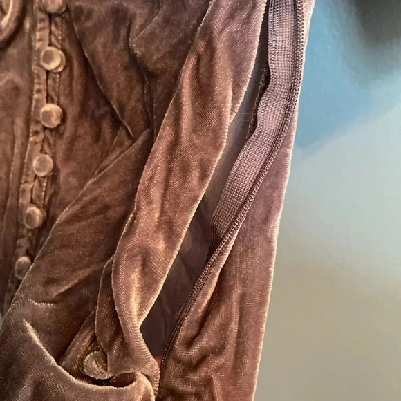 Pewter grey velvet Madewell top - Picture 7 of 9